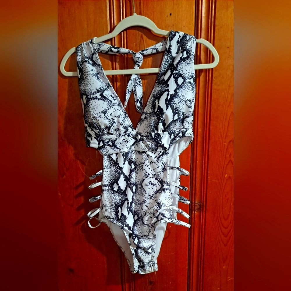 TEMPT ME Halter Swimsuit